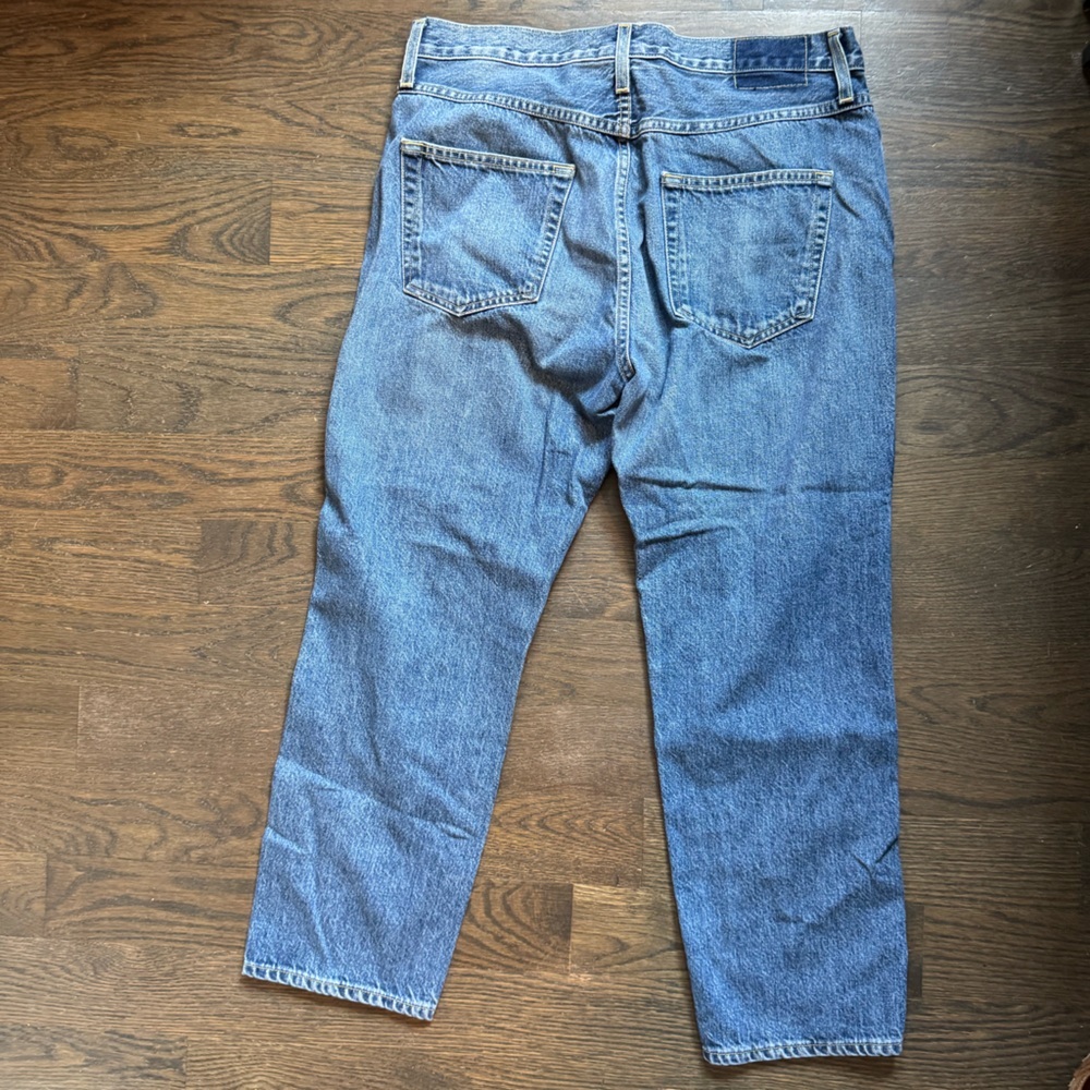 AMO Loverboy Twist Ankle Cropped Jeans - Picture 5 of 8